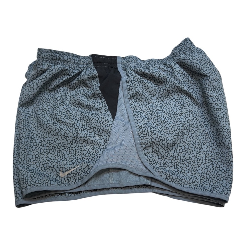 Nike Women's Athletic Shorts - Light Blue and Black EUC BOX38